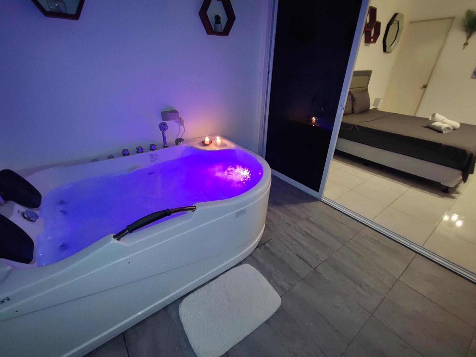 Bonsai Jacuzzi Suites Панглао Екстер'єр фото