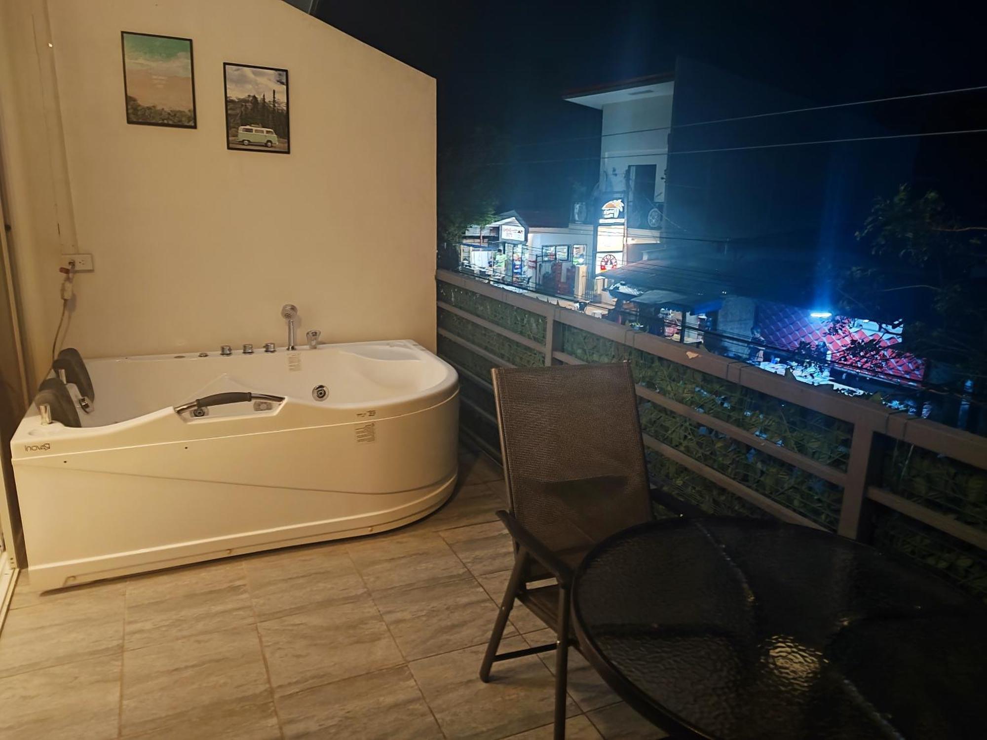Bonsai Jacuzzi Suites Панглао Екстер'єр фото